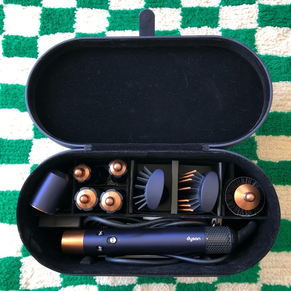 **SOLD** Limited Edition Dyson Airwrap Complete - Prussian Blue/Rich Copper - Picture 4 of 13